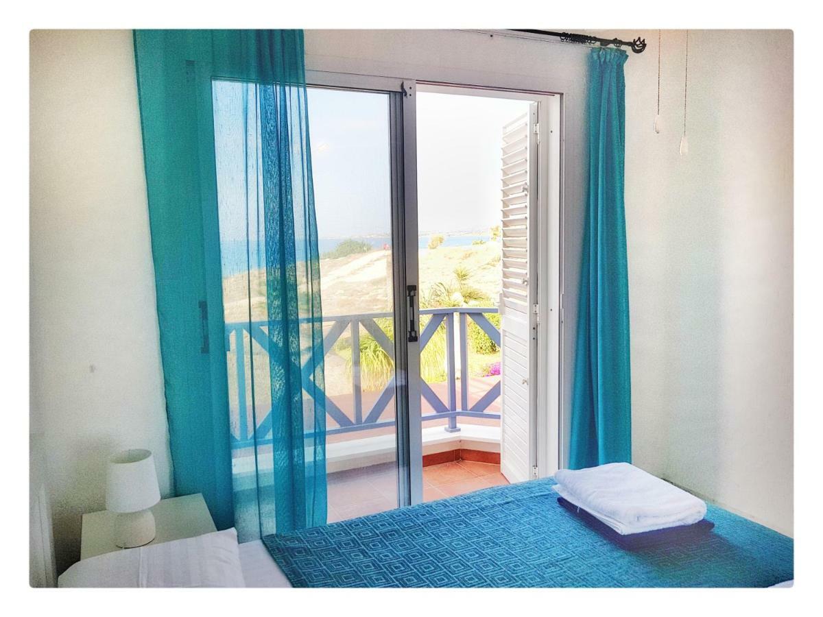Sea Front Villa Vera Хлоракас Экстерьер фото